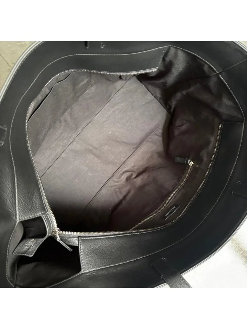 Balenciaga East Waist Tote Leather Black